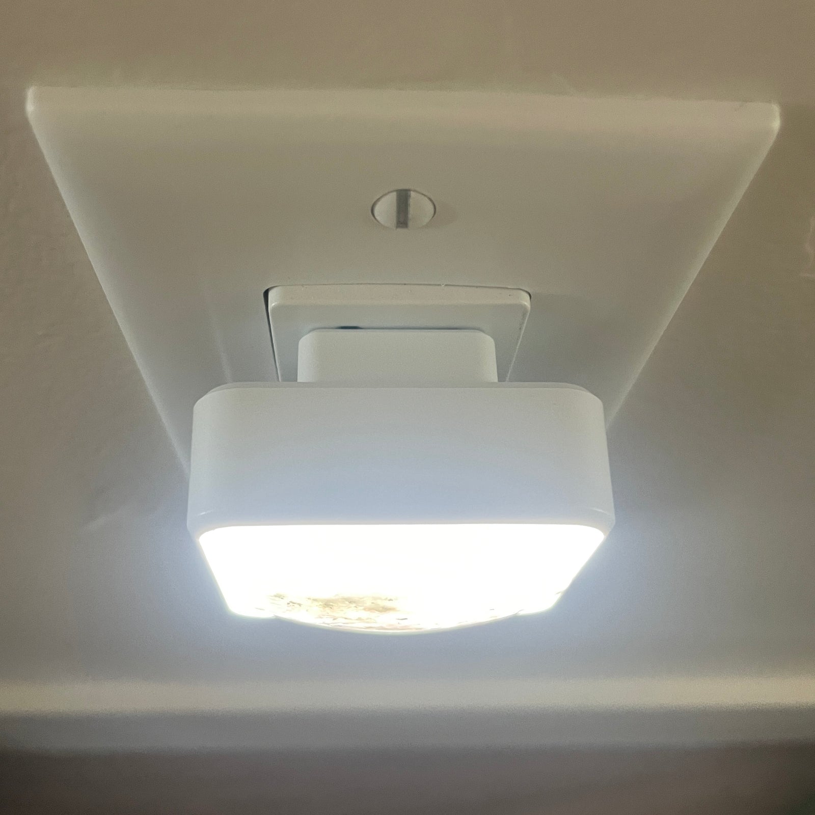 Dream Amethyst Night Light